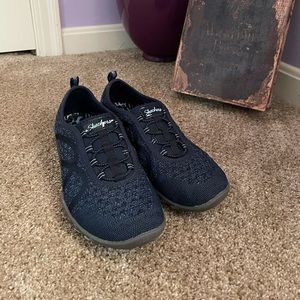 Sketchers Navy Blue Sneakers